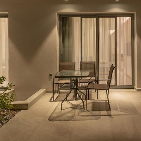 Mera Apartments Ставрос Екстериор снимка