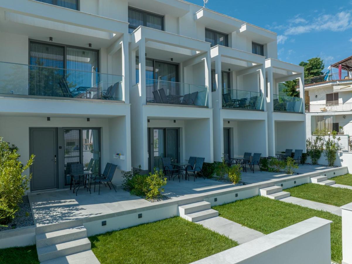 Mera Apartments Ставрос Екстериор снимка