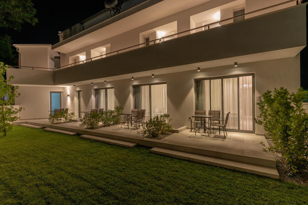 Mera Apartments Ставрос Екстериор снимка