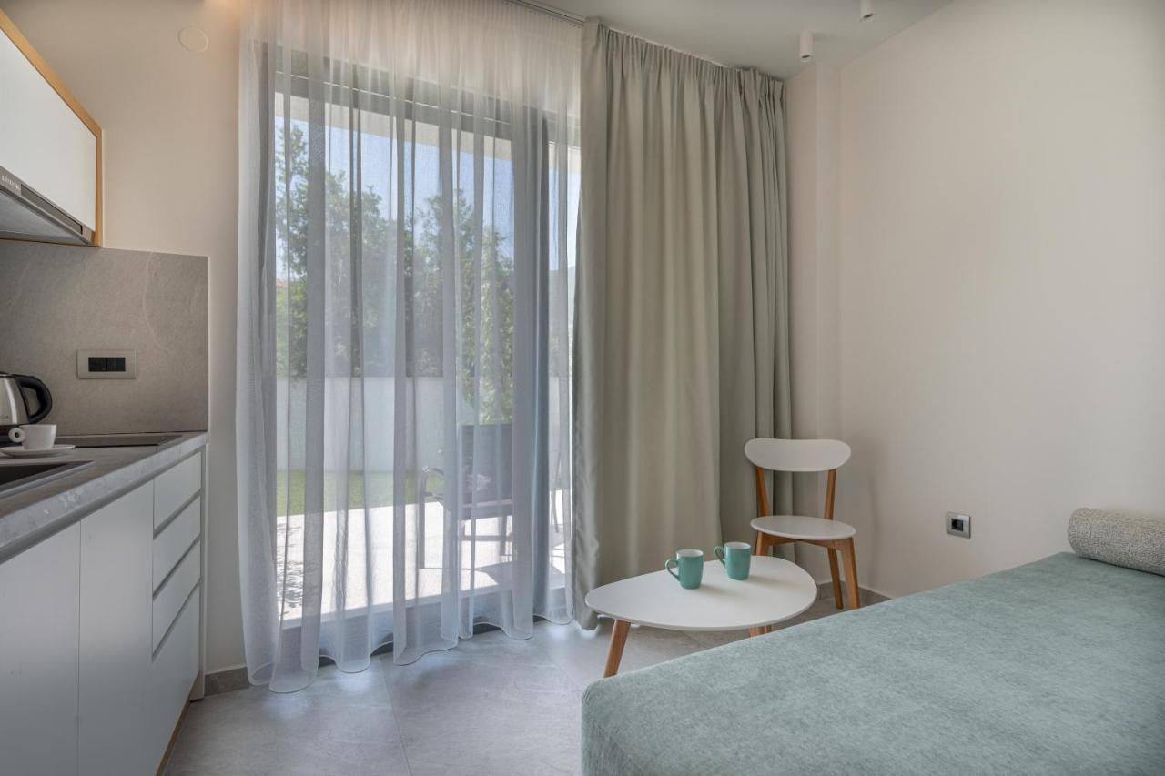 Mera Apartments Ставрос Екстериор снимка